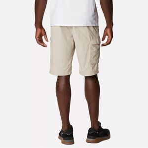Columbia | Men's Silver Ridge Cargo Utility Shorts | 38